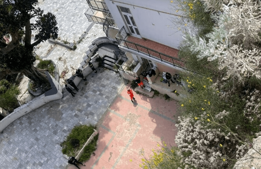 Napoli: il giallo del cadavere trovato in un giardino