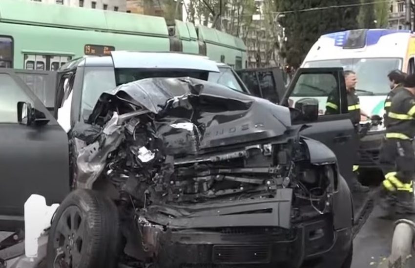 Roma, paura per Ciro Immobile: incidente frontale con un tram. Il VIDEO