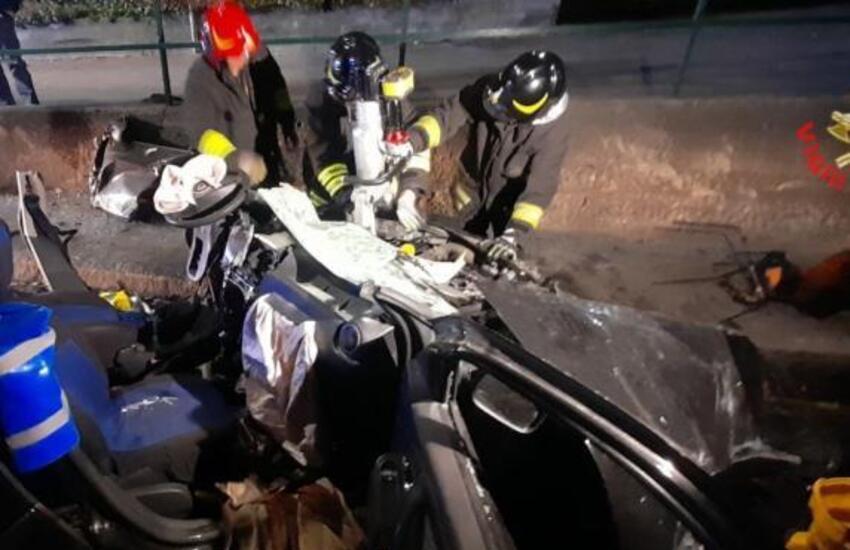 Lecco, automobilista “eroe” salva autista di un furgone in fiamme dopo un incidente