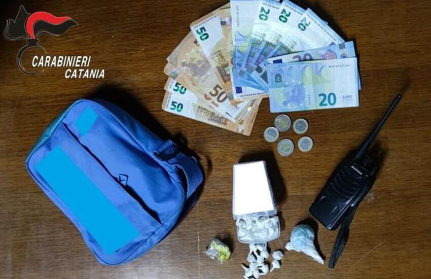 Trappeto nord: arrestato 18enne trovato con il “kit” dello spacciatore