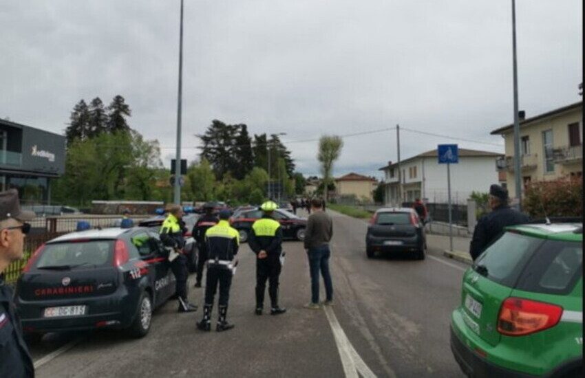 Terrore a Vicenza, ruba pistola a un carabiniere e ferisce un vigile: ucciso marocchino