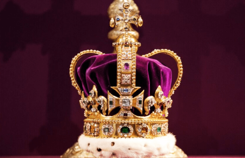 Re Carlo: la corona che, pure materialmente, pesa, eccome…