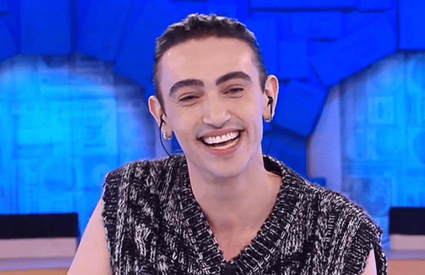 Michele Bravi: “Sì, c’è una persona al mio fianco, sono pieno di amore”