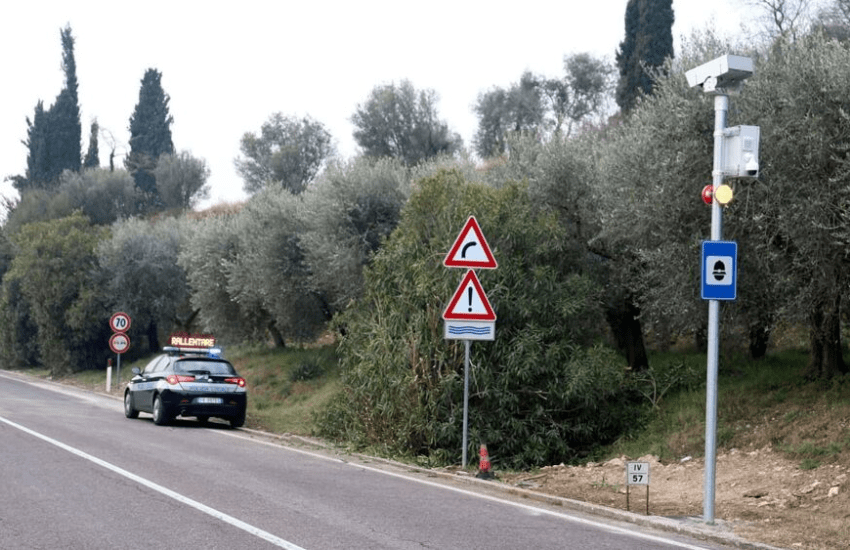Verona: pensionato armato di fionda disintegra l’autovelox. Incastrato dalle telecamere