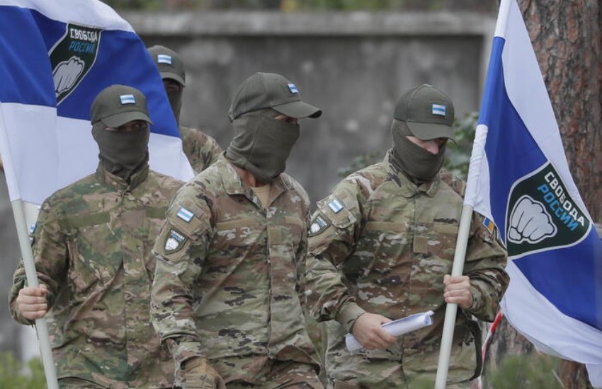 Ucraina, i partigiani russi passano all’azione: “La dittatura del Cremlino deve finire” (VIDEO)
