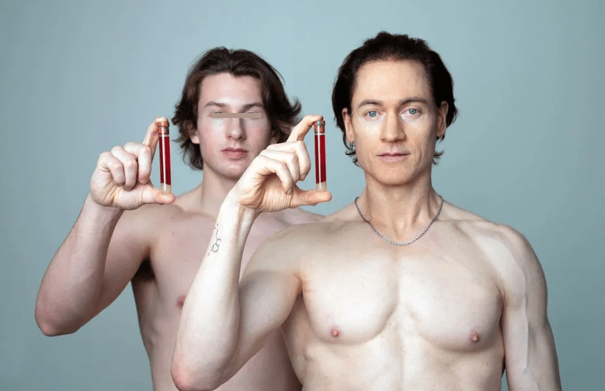 Il padre che si inietta il sangue del figlio 17enne per rimanere giovane (VIDEO)