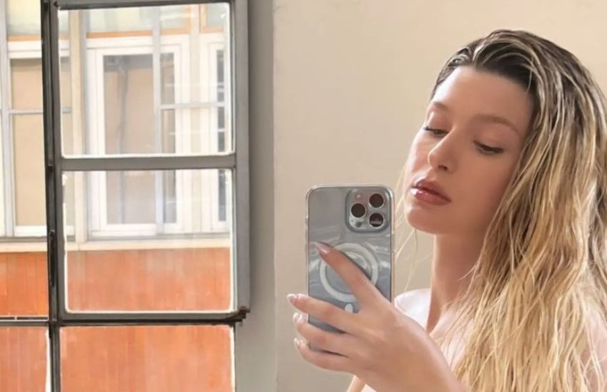 Natalia Paragoni posa nuda su Instagram a pochi giorni dal parto: “Rivolevo…”