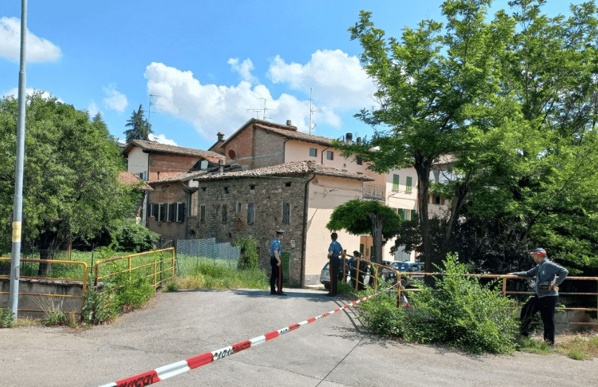 Castellarano: uccide la moglie e si lancia nel vuoto