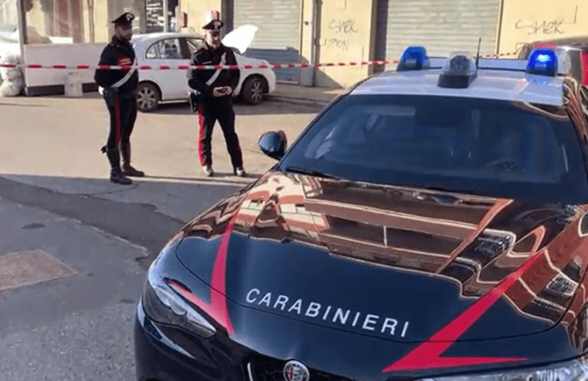 Mariglianella: uccide il figlio con numerose coltellate e si spara
