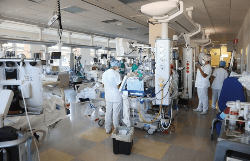 Bologna, intervento record: asportato tumore di oltre 30 kg, il più grande d’Europa (VIDEO)