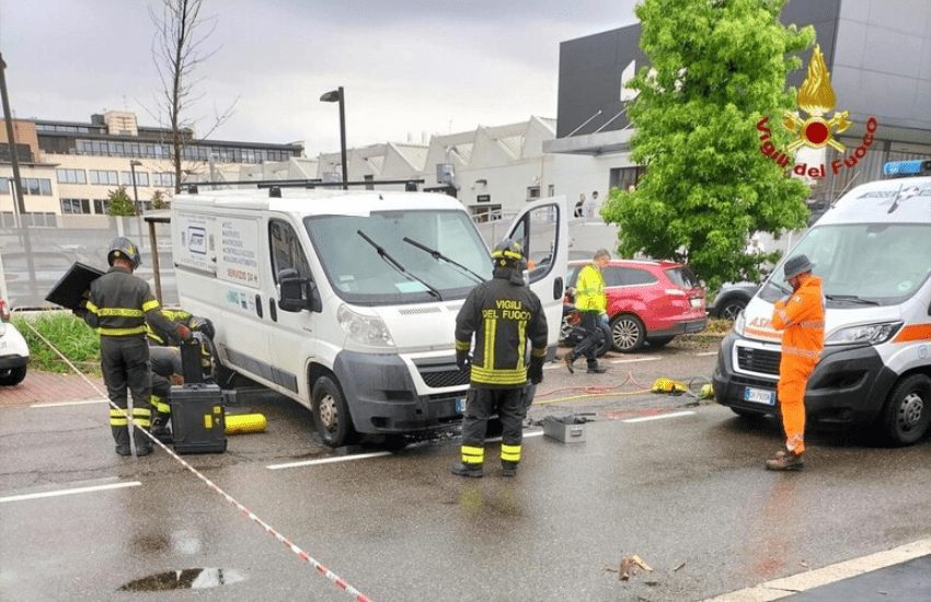 Milano: tenta di fermare il suo furgone e ne rimane schiacciato