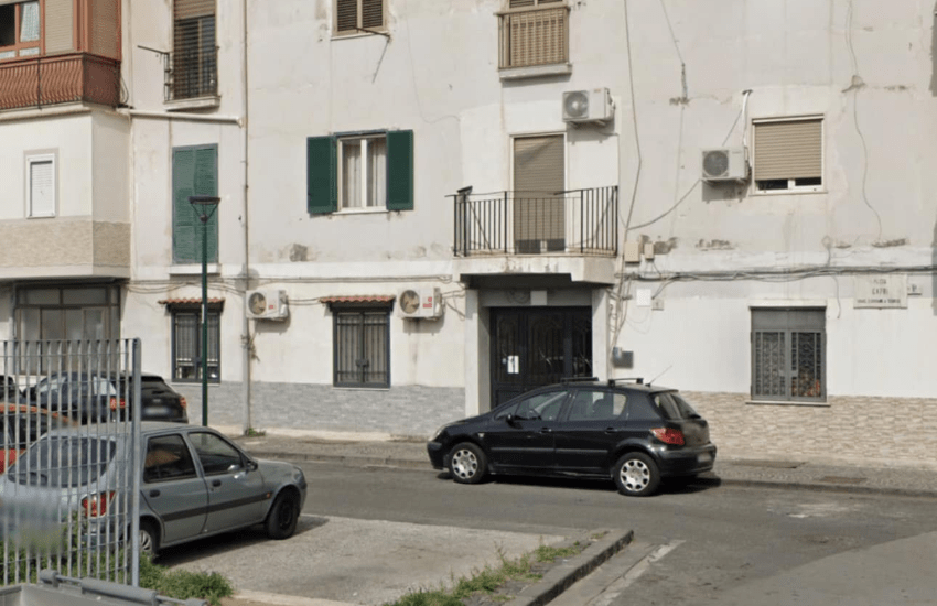 Napoli: scambiano le donne delle pulizie per addette del 118 e le picchiano brutalmente