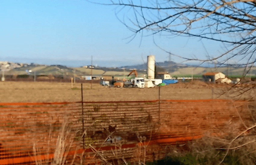 Jesi: operaio si accascia sulla gru e muore nel cantiere Amazon