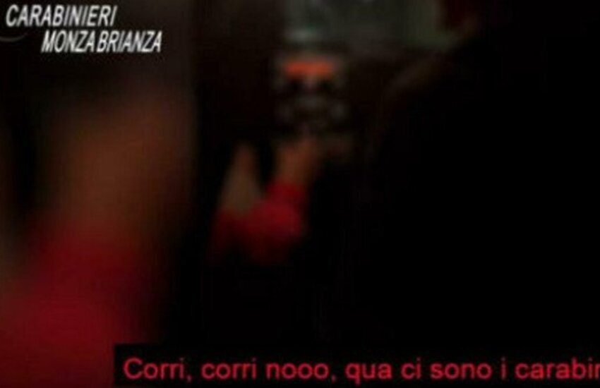 16enne ruba l’auto alla mamma, si filma con gli amici e posta tutto su Instagram