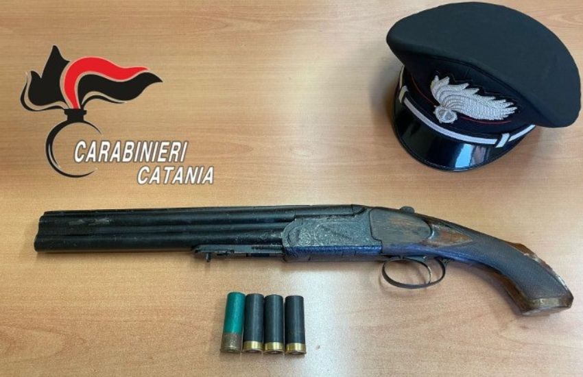 Gravina di Catania, utilizzava comunità come nascondiglio per le armi: arrestato dai Carabinieri