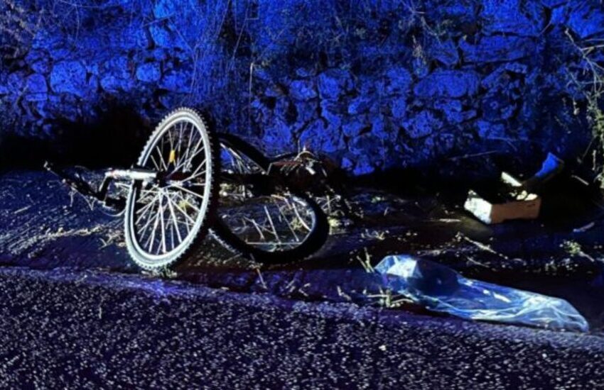 Dramma sulla provinciale. Auto travolge bici, muore giovane 39enne