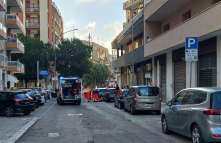Terribile schianto in moto in città, 21enne in ospedale in rianimazione