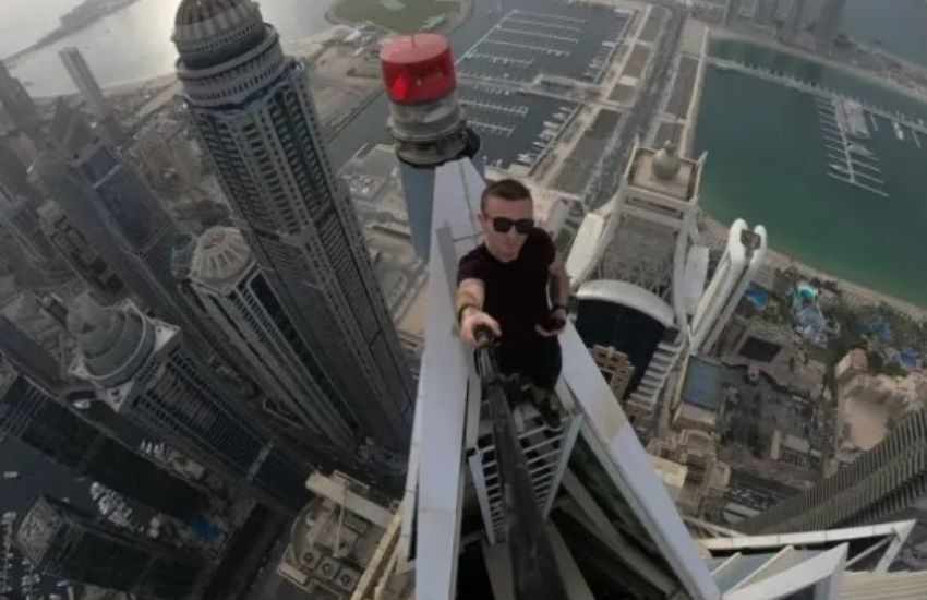 Tragica morte per Remi Enigma, l’uomo che sfidava la morte con selfie estremi per un pugno di clic in più