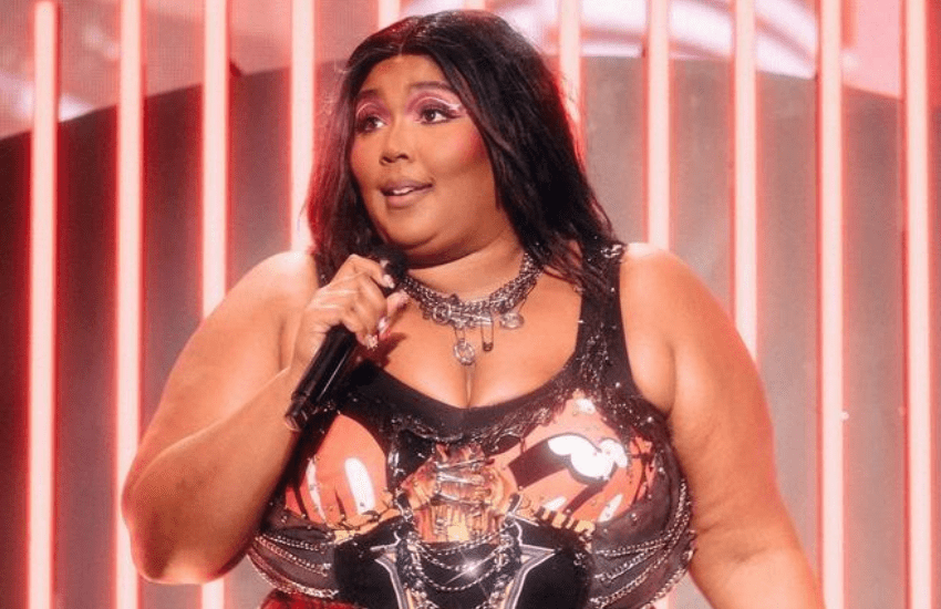 Lizzo: la paladina della body positivity accusata di molestie e discriminazioni (VIDEO)