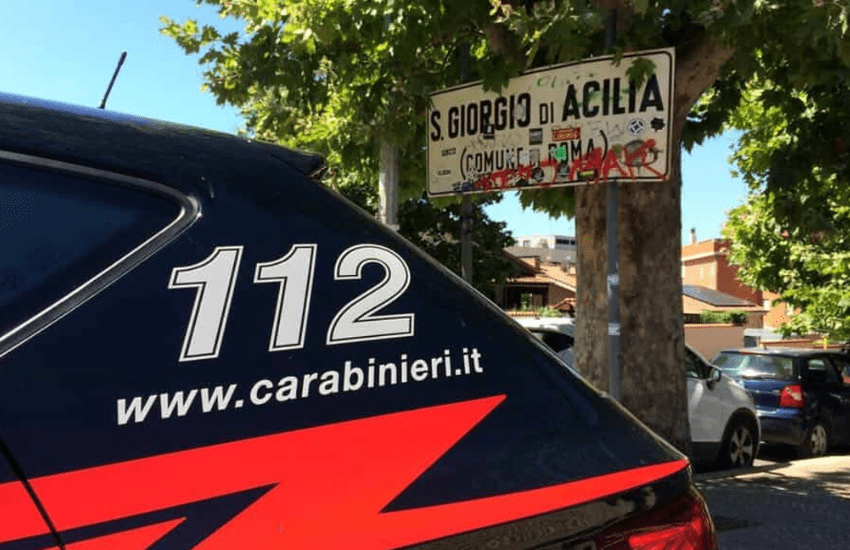 Roma: evaso dai domiciliari, i carabinieri lo trovano appeso alla facciata del palazzo