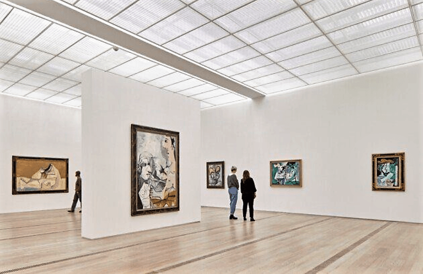 Svizzera: cassiera ruba 1mln di euro al museo dove lavora