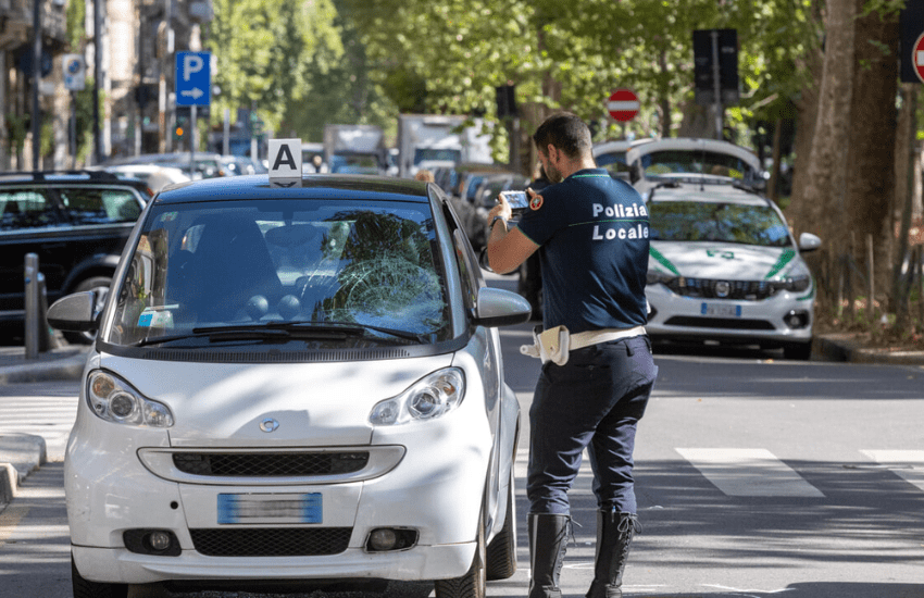 Milano: scoperto senzatetto proprietario di cento auto