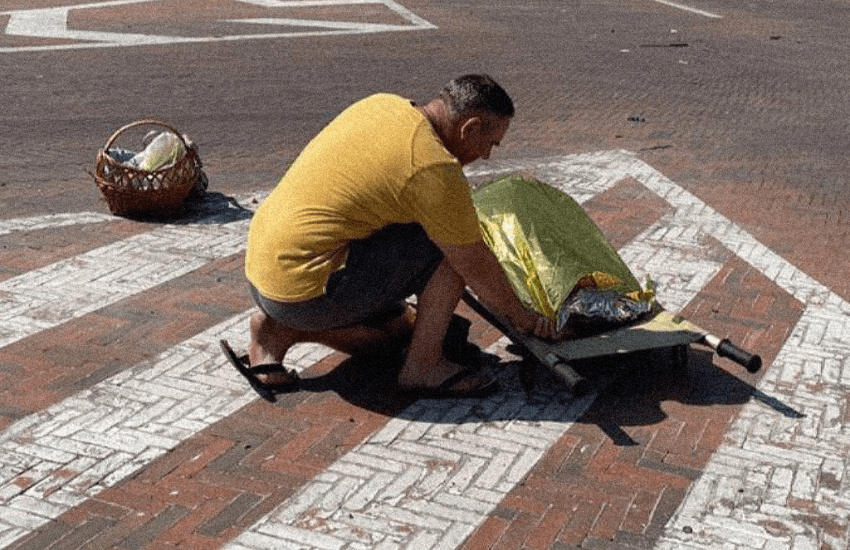 Ucraina, i russi bombardano Chernihiv. Strage di civili: morto un bambino di 6 anni (VIDEO)