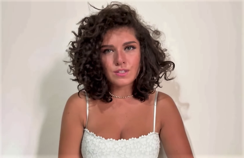 Lucia Palermo: “Ho sconfitto il cancro ma mi escludono dal concorso. Aiutatemi con la petizione”. Boom di firme (VIDEO)