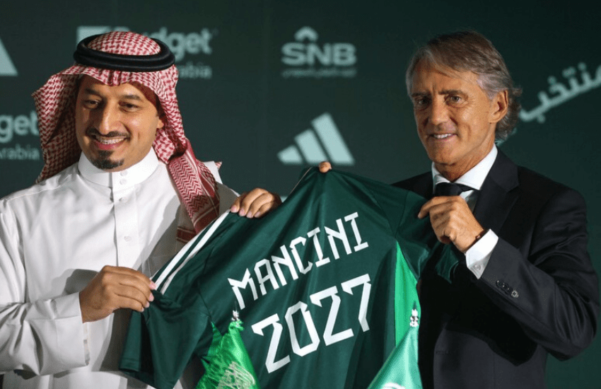 Mancini ha firmato: “Sono orgoglioso di investire sul futuro dell’Arabia Saudita” (VIDEO)