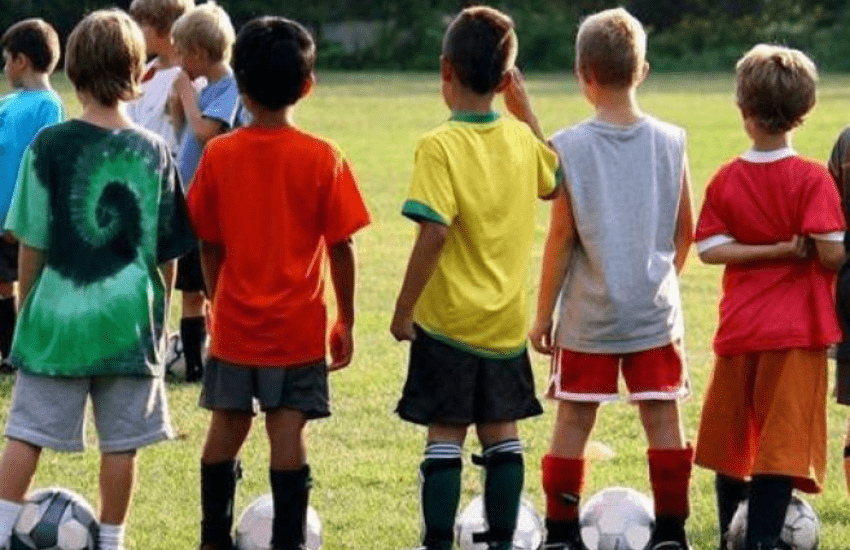 Daspo a una nonna 71enne: ha scatenato rissa sugli spalti di una partita di calcio fra bambini