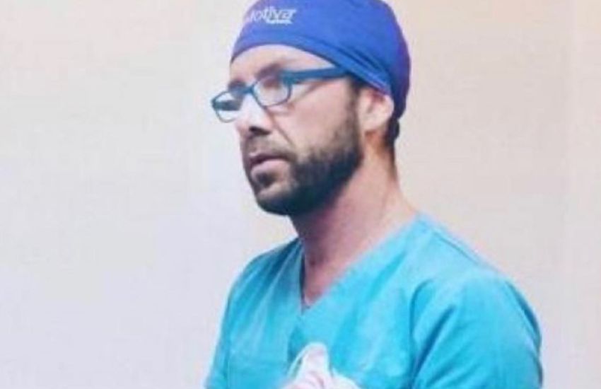 Arrestato Matteo Politi, il finto chirurgo estetico dei vip con la terza media: “Non sa indossare neanche i guanti”