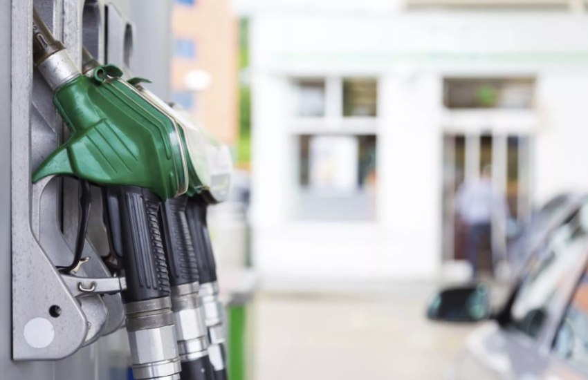Carburante contaminato del distributore sulla Pontina: l’assicurazione non paga