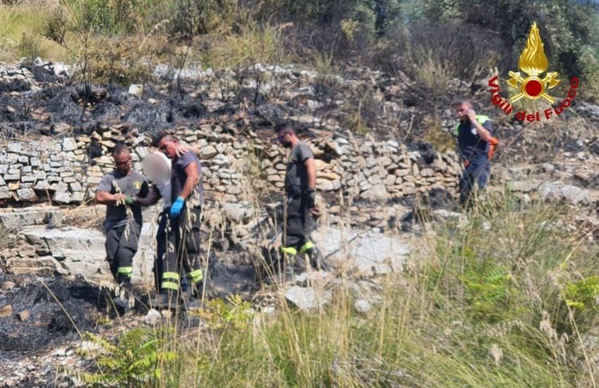 Bruciano le sue piante di ulivo: anziano pontino cade e si ferisce alla testa. Soccorso dai Vigili del Fuoco