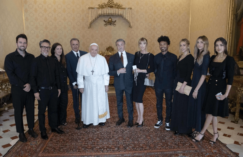 Sylvester Stallone da Papa Francesco assieme alla famiglia (VIDEO)