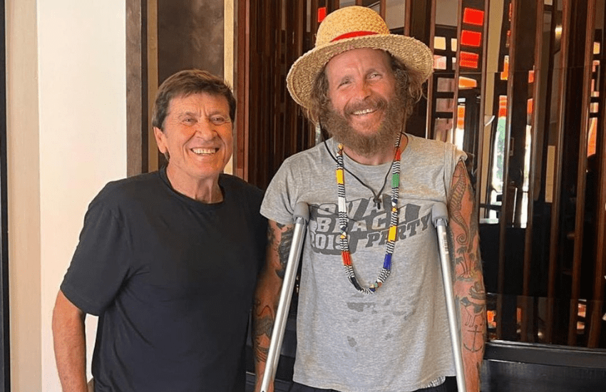 Jovanotti: “Dopo l’incidente ho una gamba più corta, come Pantani”