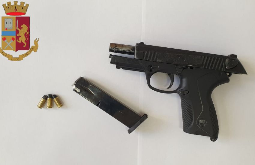 Acireale: 37enne spara contro un’abitazione, arrestato e ritrovata la pistola