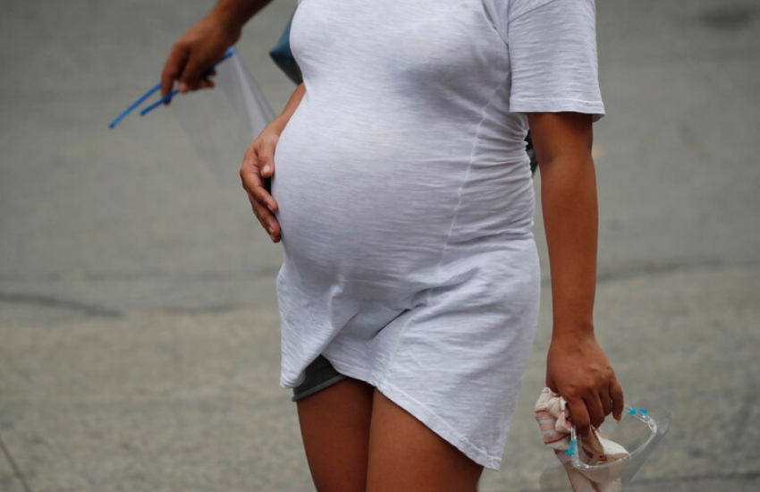 Le italiane mamme sempre più tardi: aumenta l’età media al primo parto