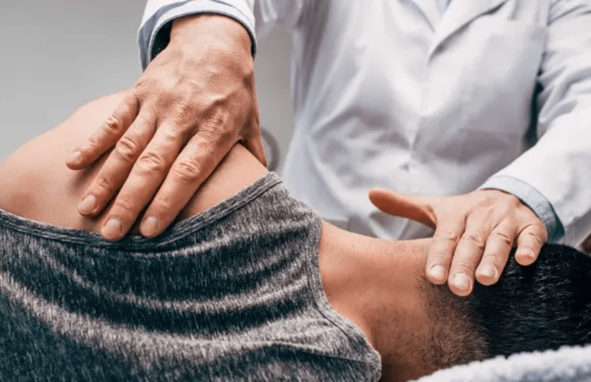 Bologna: arrestato osteopata accusato di violenza sessuale su pazienti anche minorenni
