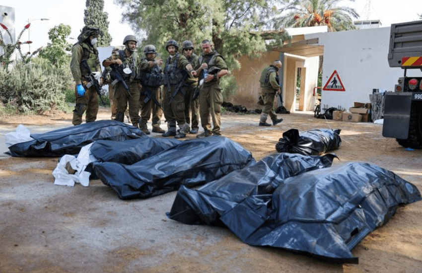 Gli orrori indicibili di Hamas raccontati dai superstiti: “Donna violentata da più uomini e poi giustiziata. Uno scempio impossibile da dimenticare”