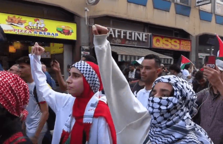 Milano, corteo pro Palestina: “Israele fascista” (VIDEO)