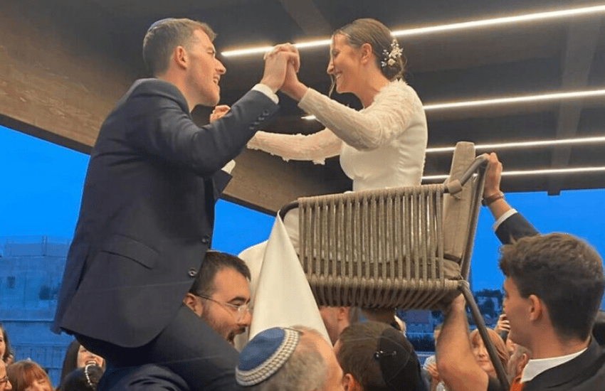 Israele, le nozze prima di partire per il fronte: “Forti nonostante il dolore”