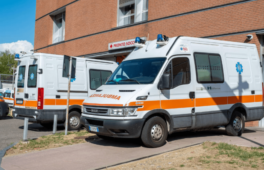 Milano, minorenne precipita dal palazzo: si indaga sul motivo