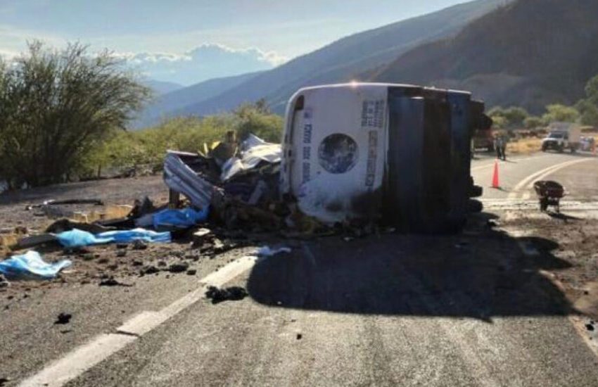 Tragico incidente in Messico: si ribalta un autobus, è strage: muoiono 18 migranti