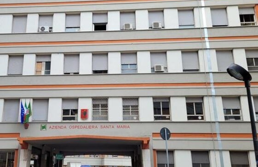 Colpito dal “batterio mangiacarne”, 49enne reatino salvato all’ospedale di Terni