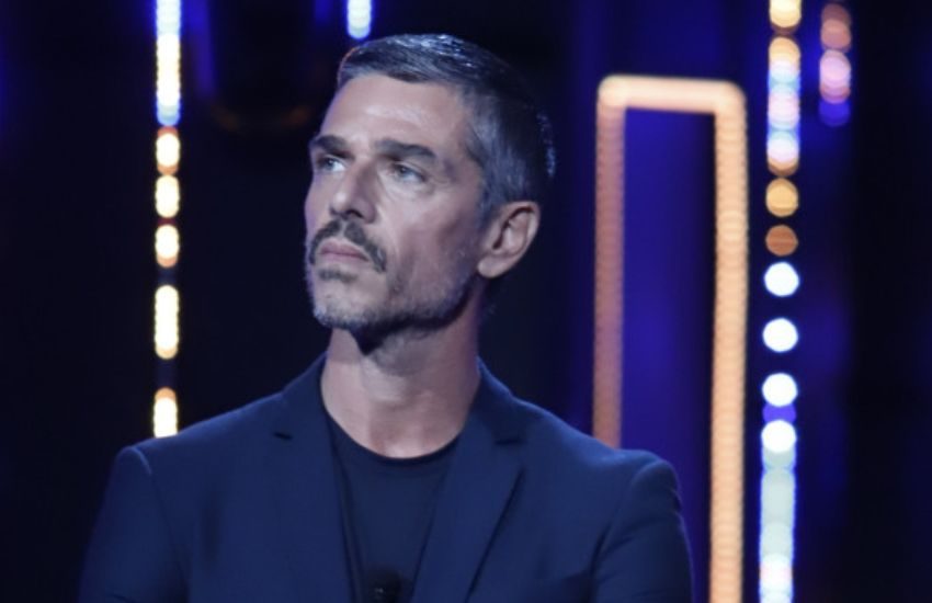 Grande Fratello, Varrese umiliante contro le concorrenti: “Megera, attricetta, malefica” e i telespettatori protestano