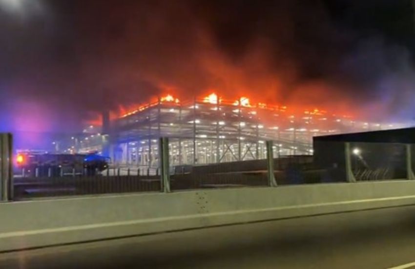 Terribile incendio all’aeroporto: tutti i voli cancellati. Diversi i feriti