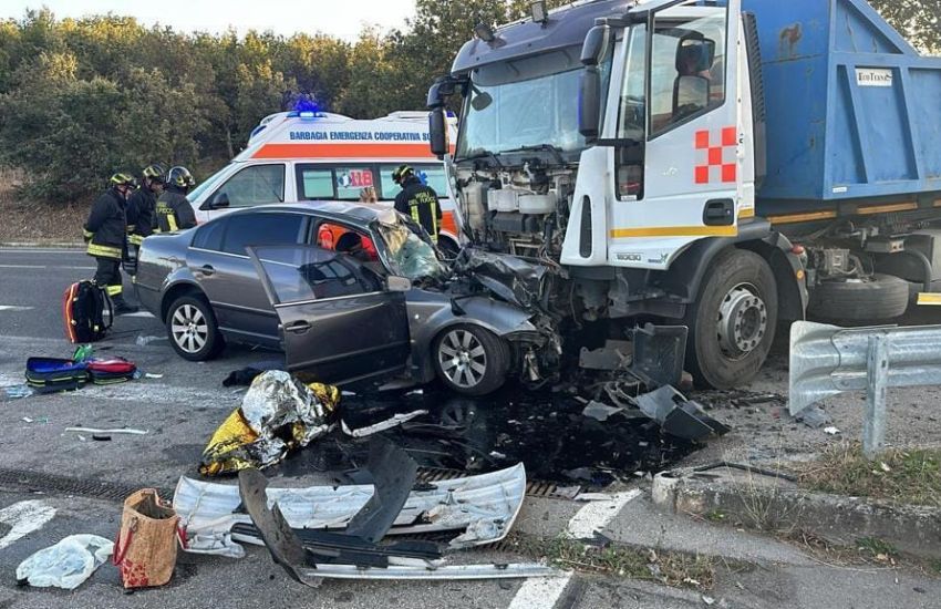 Scontro frontale tra auto e camion: chi è morto nell’impatto
