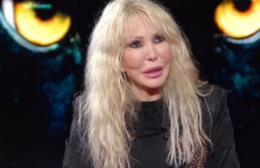 Ivana Spagna choc a Belve, come “Il sesto senso”: “Vedo la gente morta”