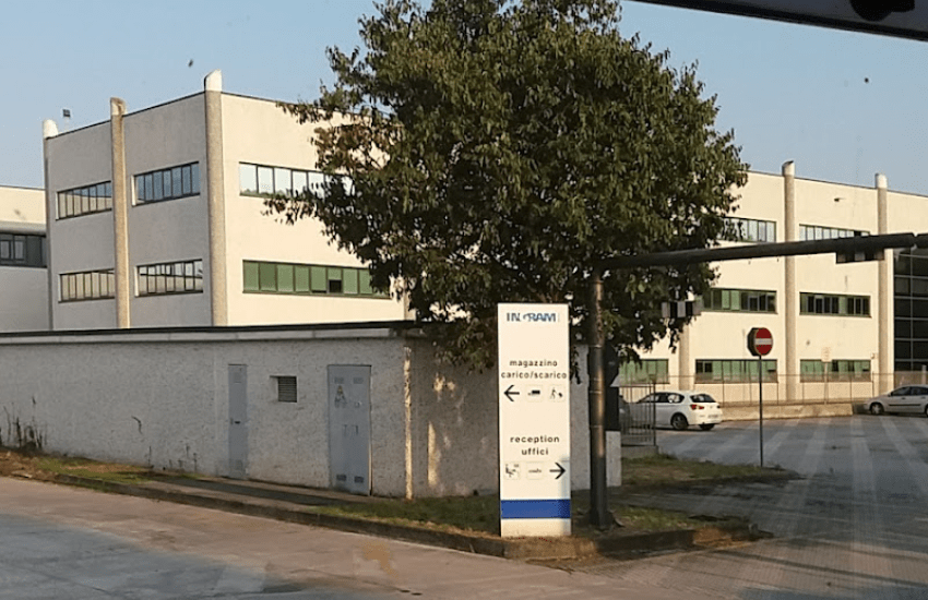 Settala: banda assalta magazzino di logistica e ruba tutti gli Iphone