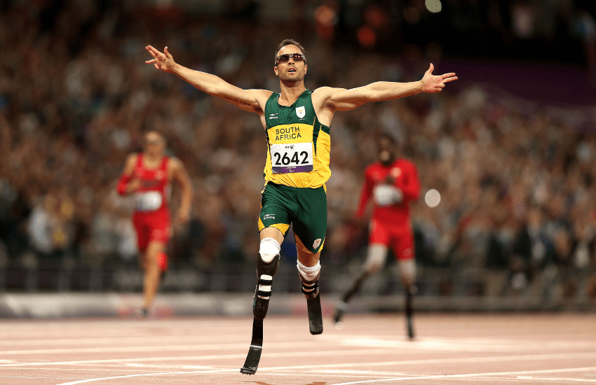 Oscar Pistorius torna libero dopo 9 anni di carcere: andrà a vivere in una villa extralusso